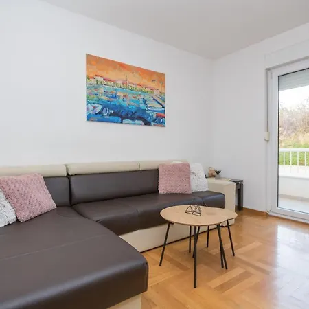 Apartment Vita Split, Near Znjan Beach