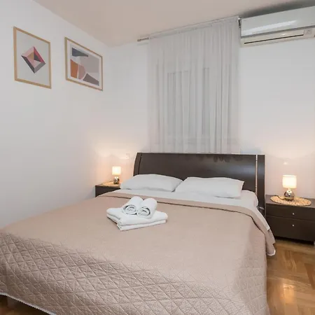 Apartment Vita Split, Near Znjan Beach