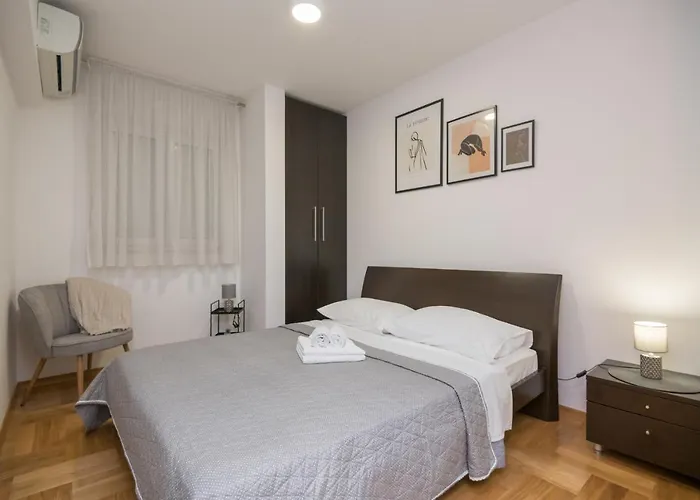 Apartment Vita Split, Near Znjan Beach